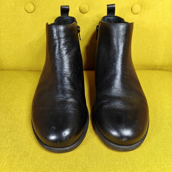 VIONIC Nadelle Chelsea Ankle Black Leather Comfort Booties Women's Shoe Size 7.5 - Picture 3 of 11